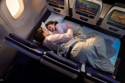 united-airlines-sofa-aviao (1)