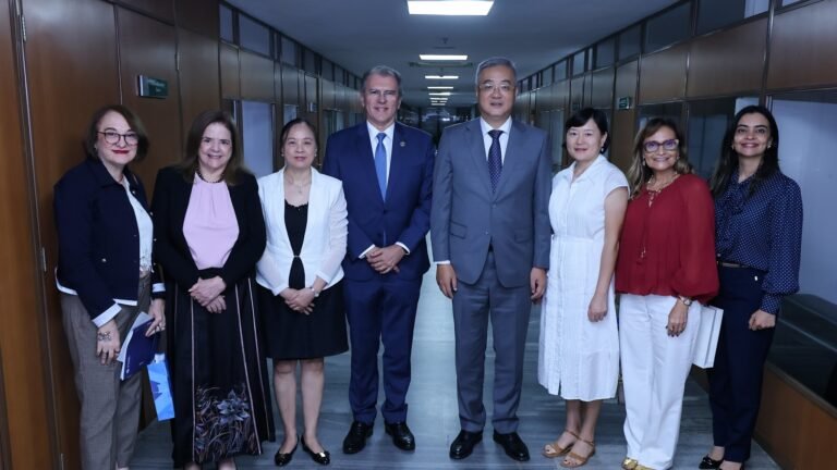 55198671037_b629f193a8_k (2)