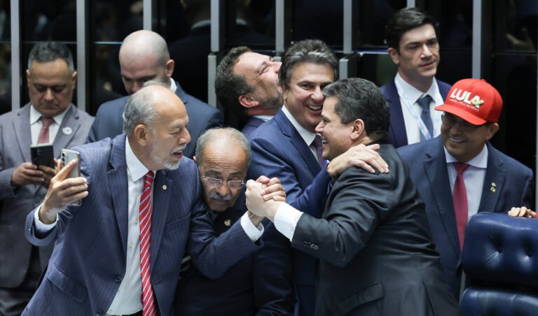 Sessão do Senado que votou o fim da escala 6X1